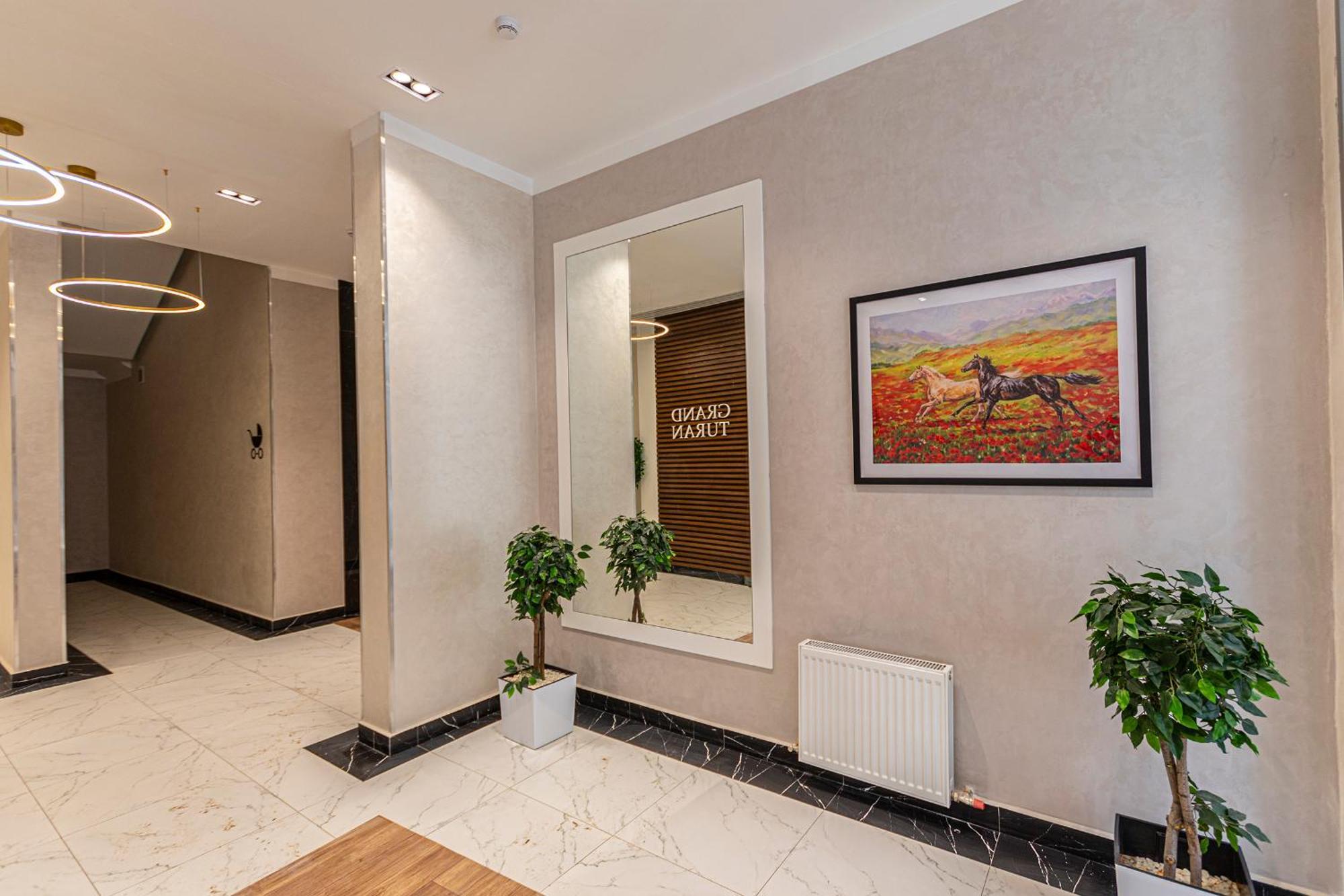 Raisson Aparthotel G84 Хан Шатыр 아스타나 외부 사진