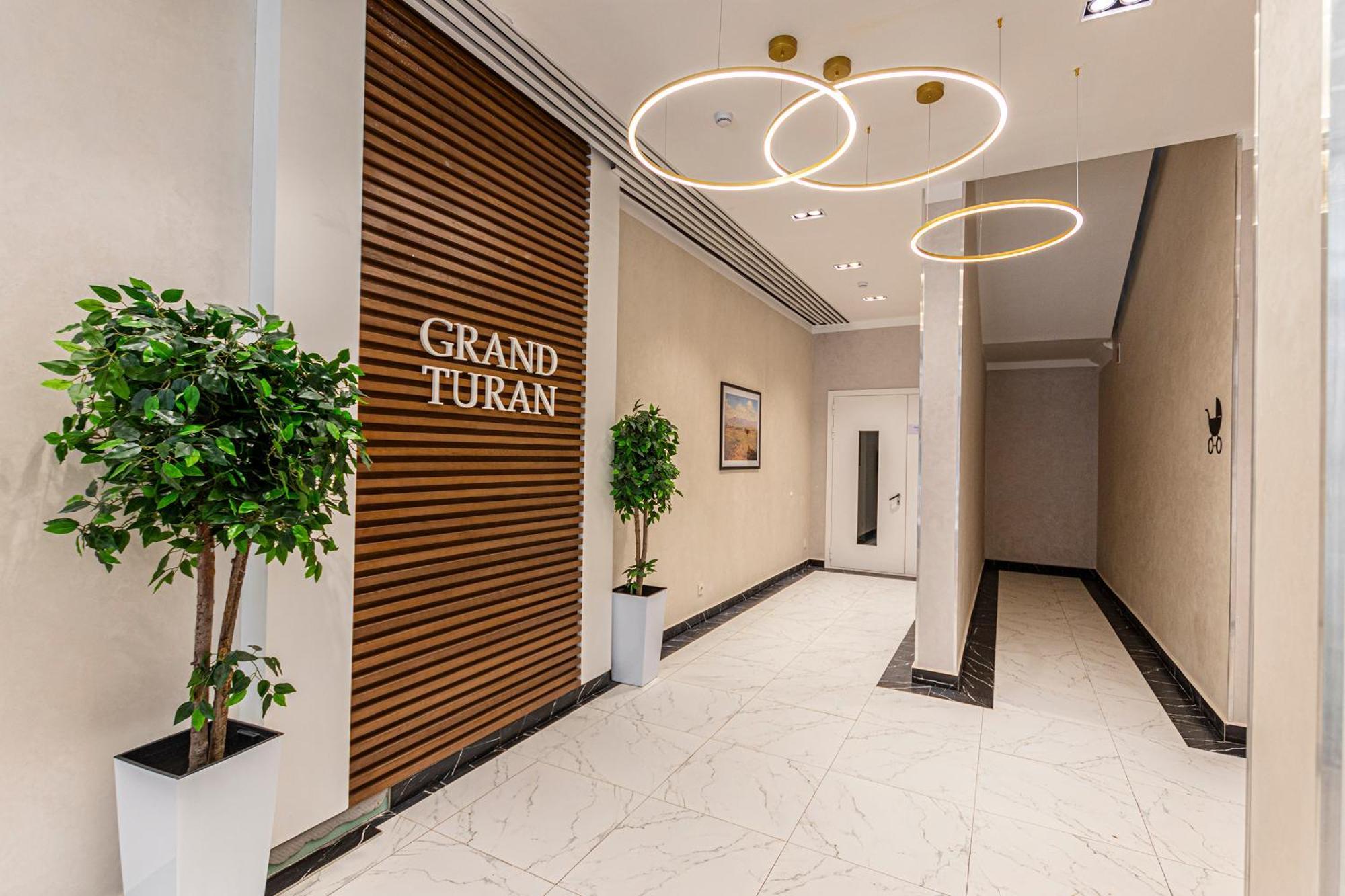 Raisson Aparthotel G84 Хан Шатыр 아스타나 외부 사진